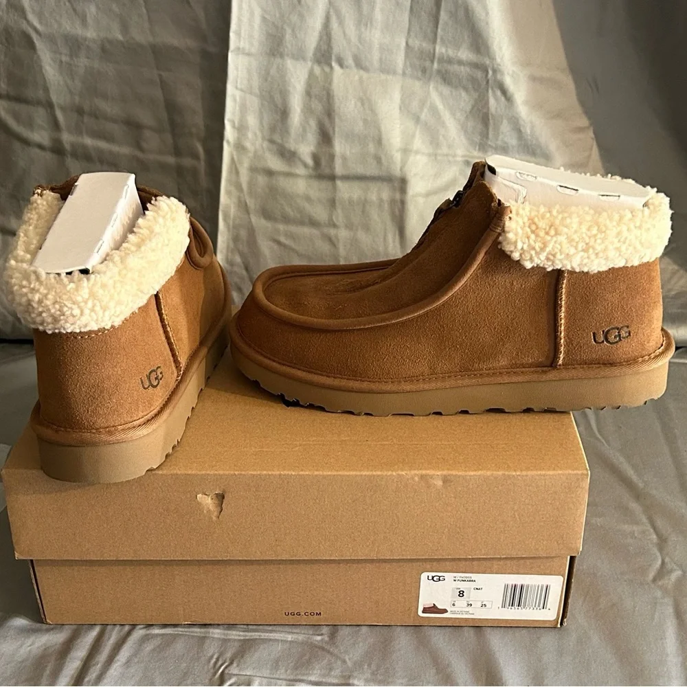 UGG Funkarra Slipper Shoe / Ankle Boots - Chestnut with Natural Shearling - Picture 2 of 7